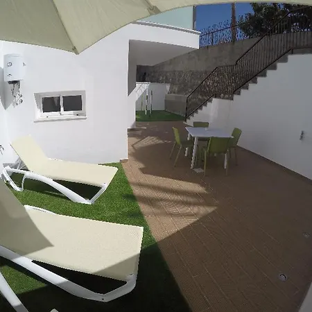 The Blue Corner Apartment *